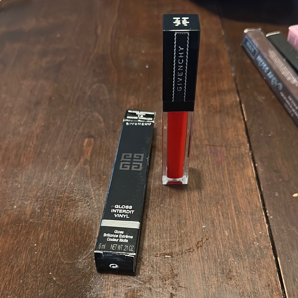 Givenchy Red Lip Gloss High-Shine Makeup